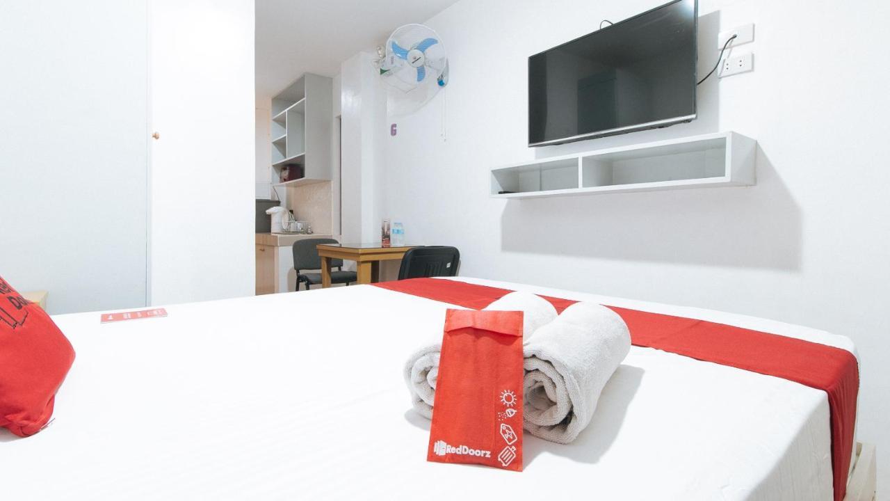 Reddoorz Plus Bienvenido Boarding House Las Pinas Weekly Stay Bagian luar foto